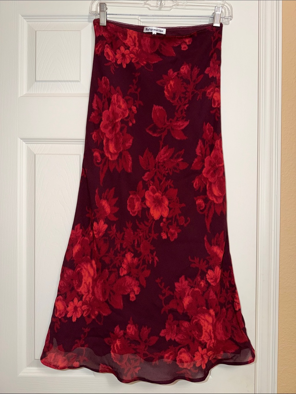 Reformation Layla Floral Print Maxi Skirt - Sanguine - Picture 2 of 6